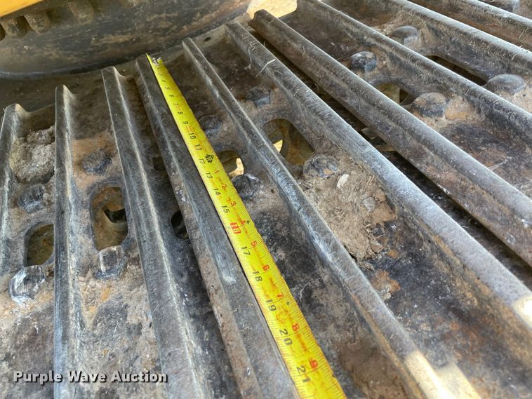 image for item MI9729 2003 Caterpillar 320C L  excavator