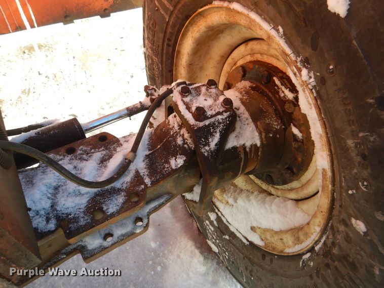 image for item MJ9950 1998 Sky Trak 8042  telehandler