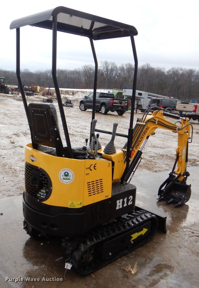 image for item MJ9957 2022 Agrotk H12  mini excavator