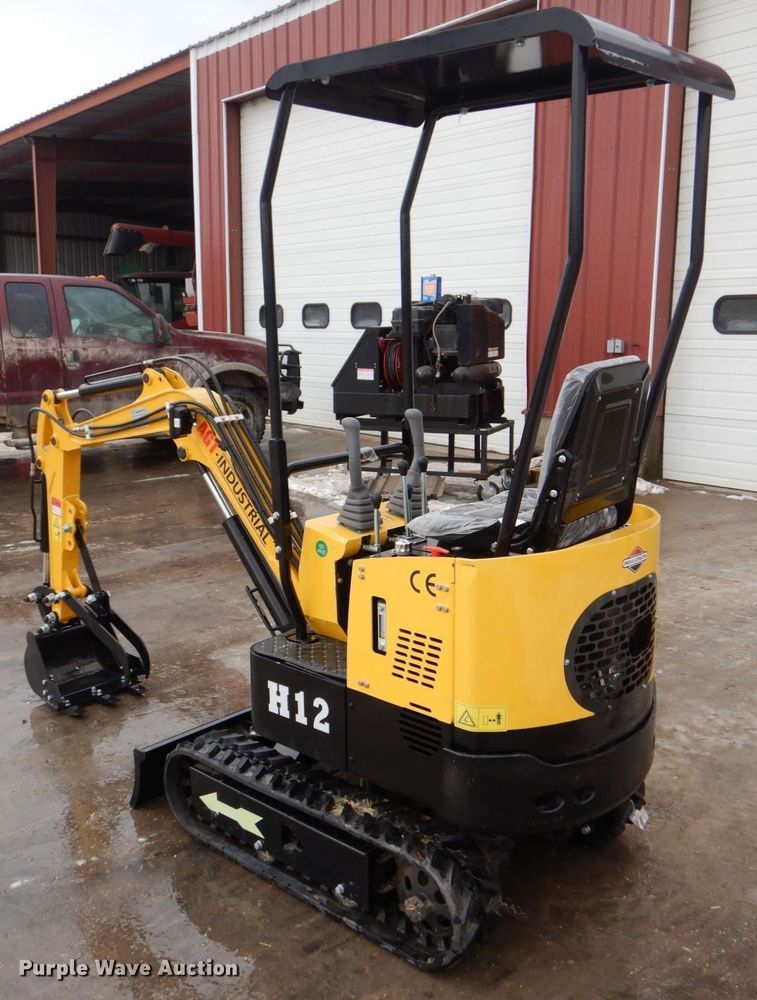image for item MJ9957 2022 Agrotk H12  mini excavator