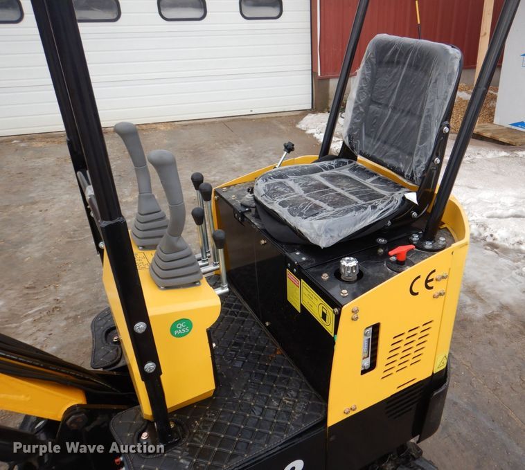 image for item MJ9957 2022 Agrotk H12  mini excavator