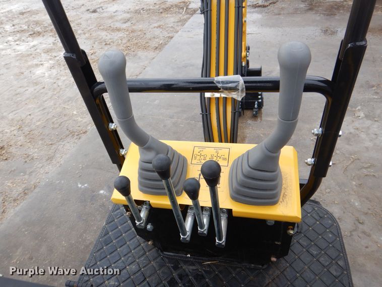 image for item MJ9957 2022 Agrotk H12  mini excavator