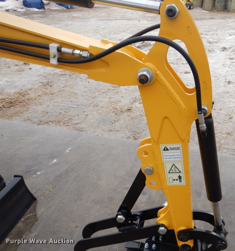 image for item MJ9957 2022 Agrotk H12  mini excavator