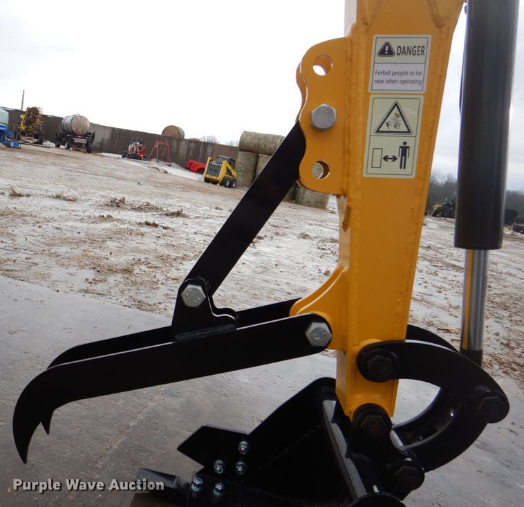 image for item MJ9957 2022 Agrotk H12  mini excavator