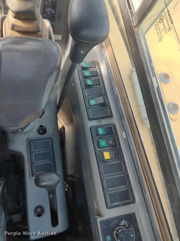 image for item MM9872 2007 Volvo ECR88  mini excavator