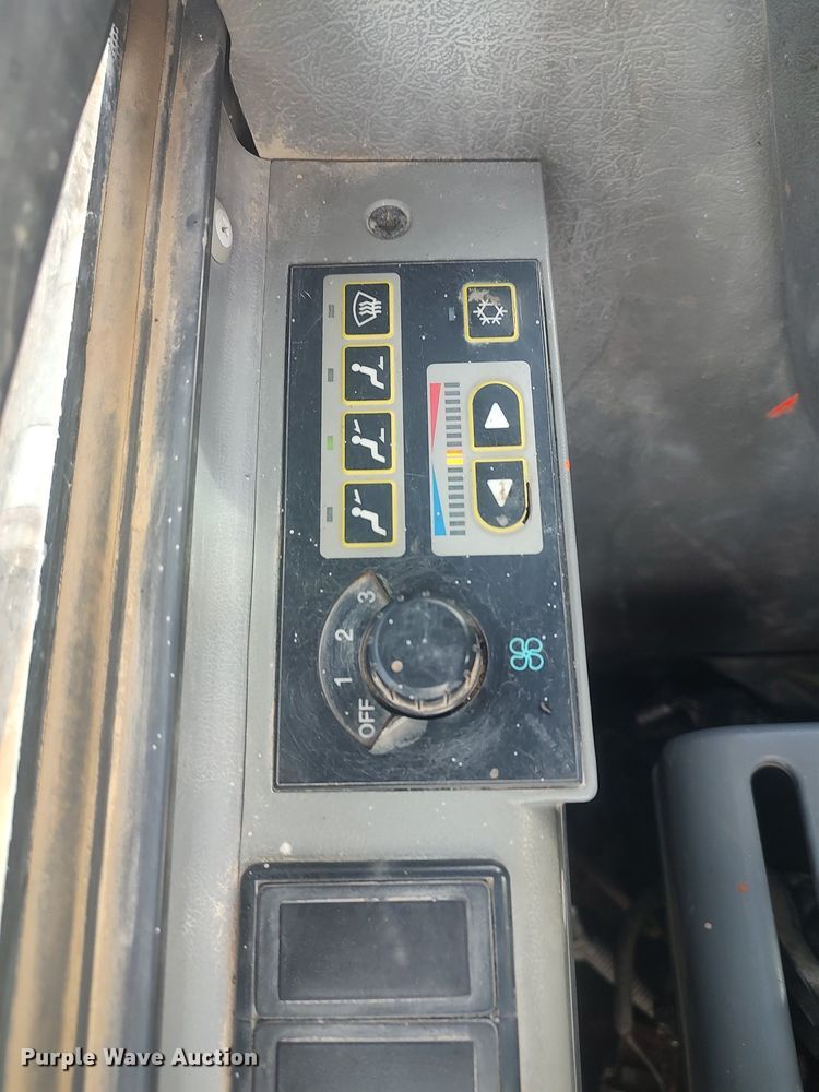 image for item MM9872 2007 Volvo ECR88  mini excavator