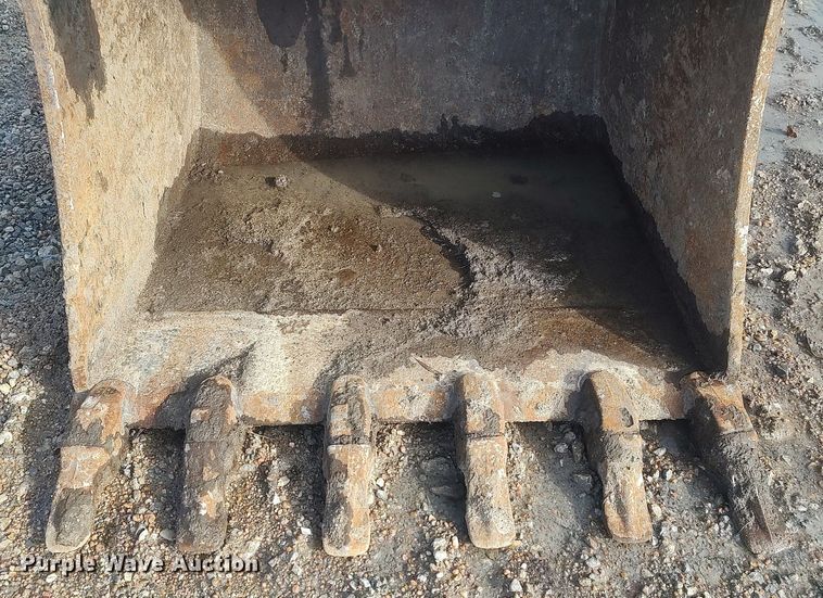 image for item MM9873 Volvo 11839752  excavator bucket