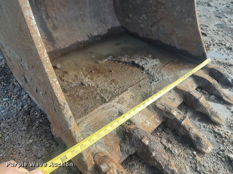 image for item MM9873 Volvo 11839752  excavator bucket