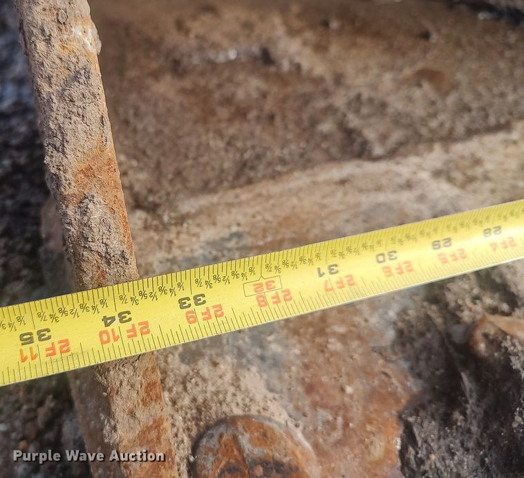 image for item MM9873 Volvo 11839752  excavator bucket