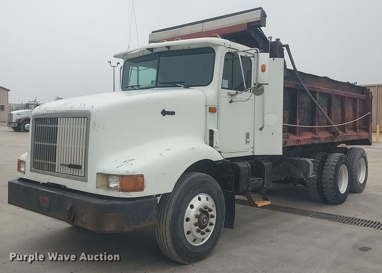 image for item MM9939 1994 International 9200  dump truck