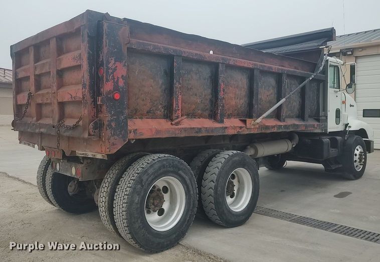 image for item MM9939 1994 International 9200  dump truck
