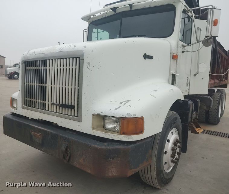 image for item MM9939 1994 International 9200  dump truck