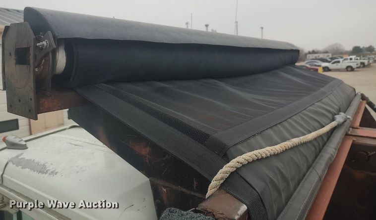 image for item MM9939 1994 International 9200  dump truck