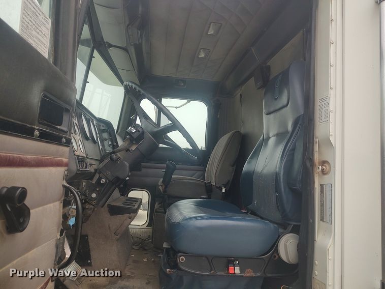 image for item MM9939 1994 International 9200  dump truck