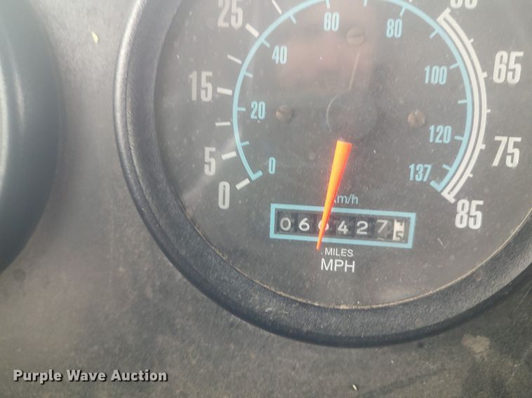 image for item MM9939 1994 International 9200  dump truck