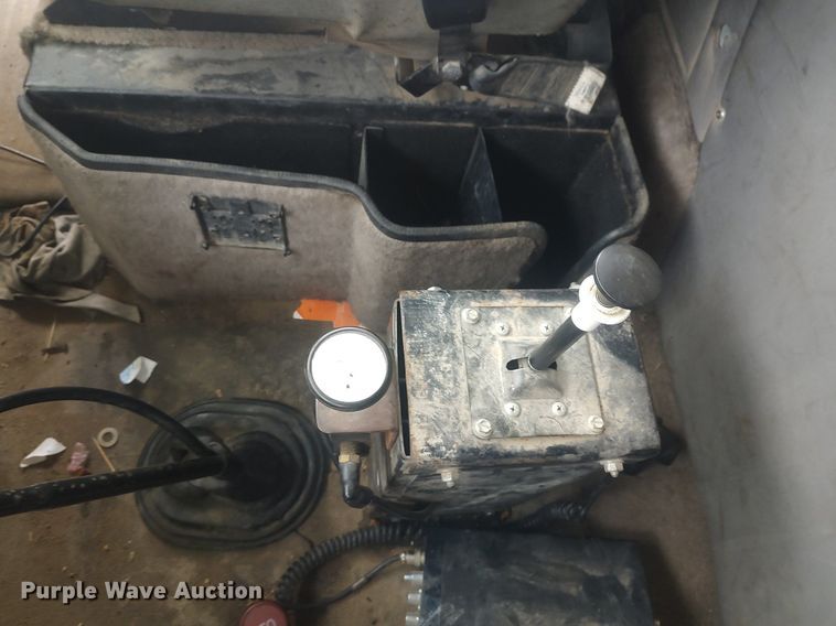 image for item MM9939 1994 International 9200  dump truck