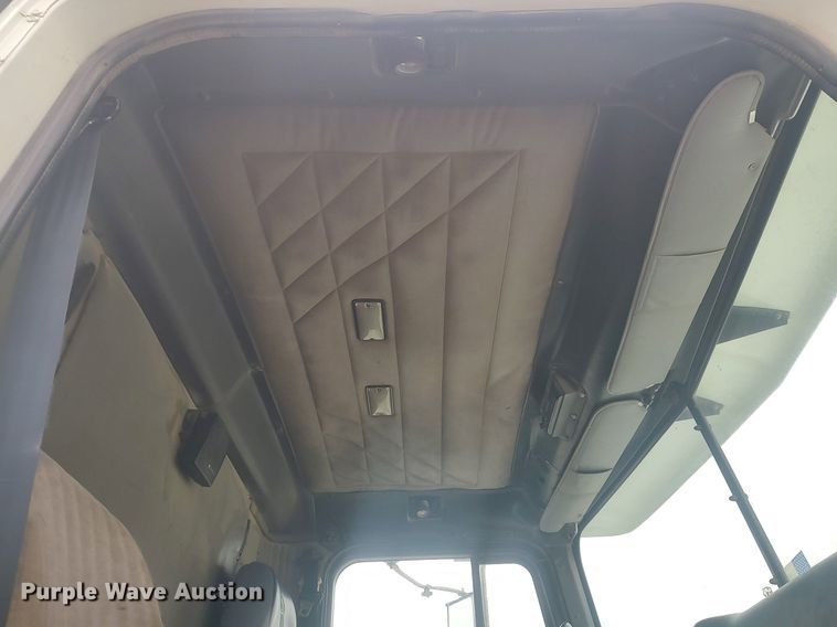 image for item MM9939 1994 International 9200  dump truck