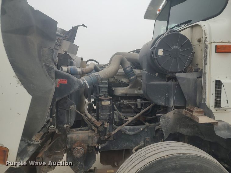 image for item MM9939 1994 International 9200  dump truck