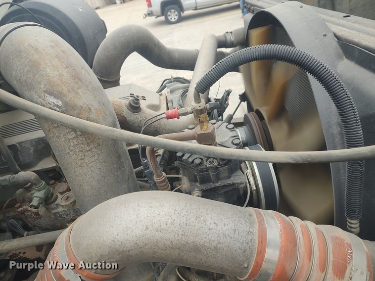 image for item MM9939 1994 International 9200  dump truck