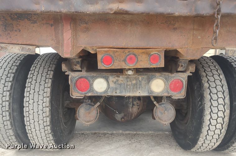 image for item MM9939 1994 International 9200  dump truck