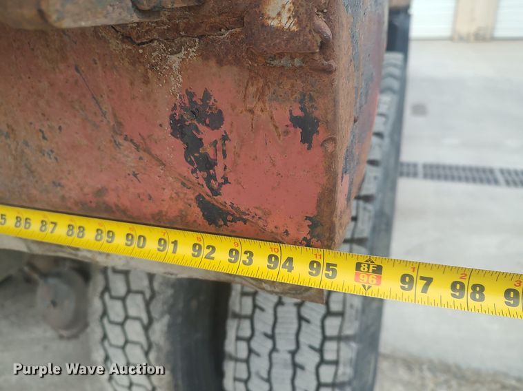 image for item MM9939 1994 International 9200  dump truck