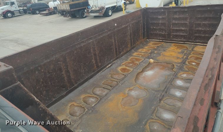 image for item MM9939 1994 International 9200  dump truck