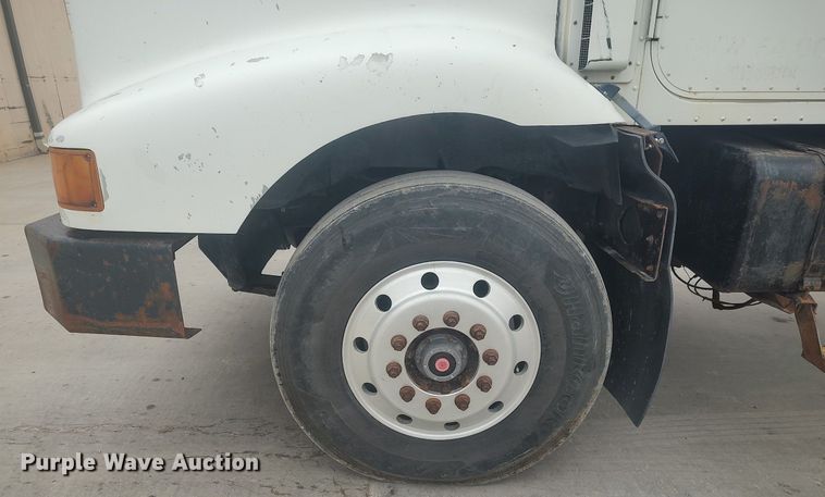 image for item MM9939 1994 International 9200  dump truck