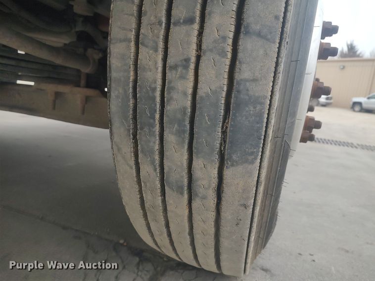 image for item MM9939 1994 International 9200  dump truck