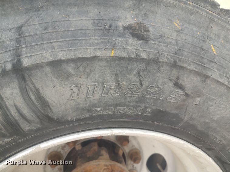 image for item MM9939 1994 International 9200  dump truck