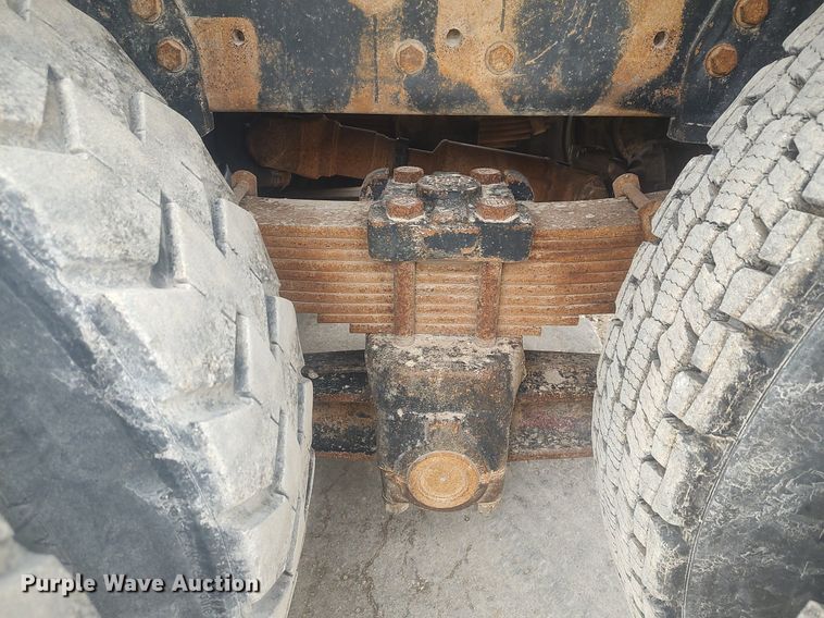 image for item MM9939 1994 International 9200  dump truck