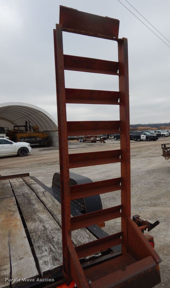 image for item DI6975 2002 Contrail C10  equipment trailer