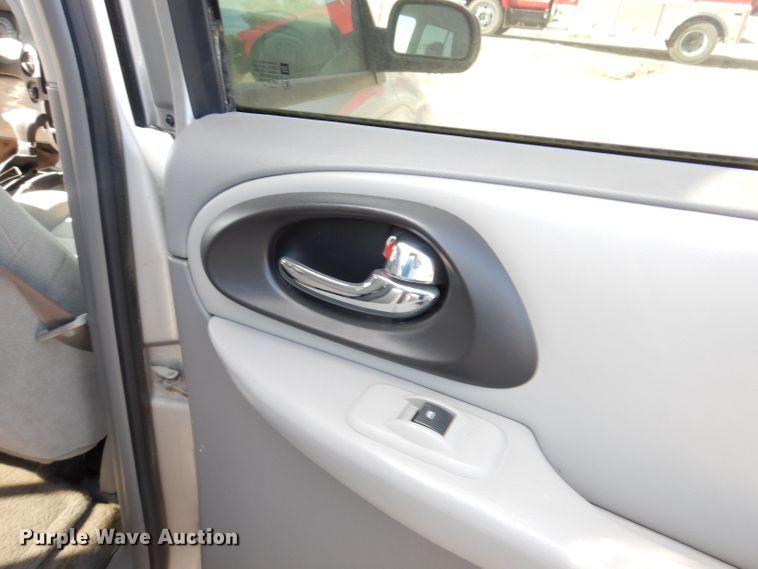 image for item DK3092 2006 Chevrolet TrailBlazer LS  SUV