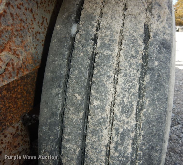 image for item DK7543 2006 Neal  equipment trailer