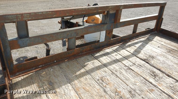 image for item DK7544 2007 Neal  equipment trailer