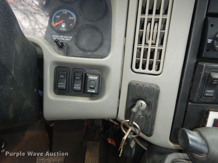 image for item DK7557 2014 International TerraStar  dump truck