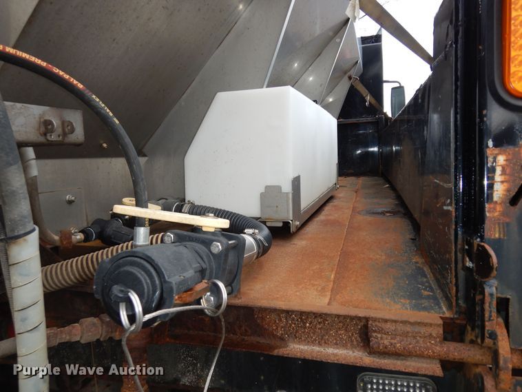 image for item DK7557 2014 International TerraStar  dump truck