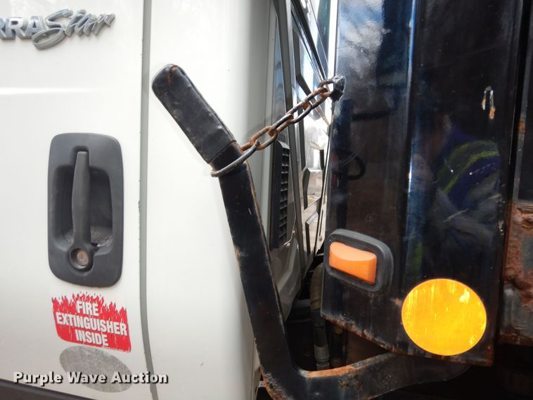 image for item DK7557 2014 International TerraStar  dump truck