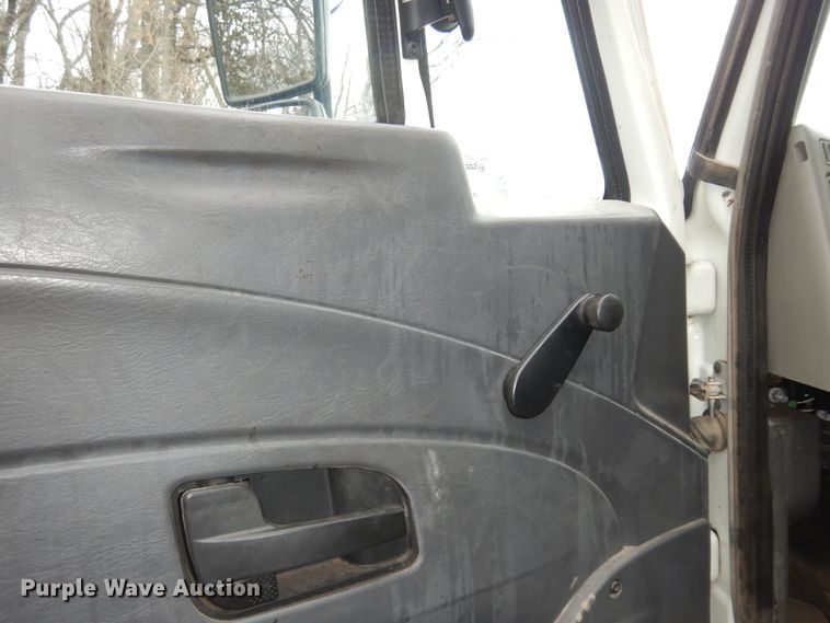 image for item DK7558 2015 International TerraStar  dump truck