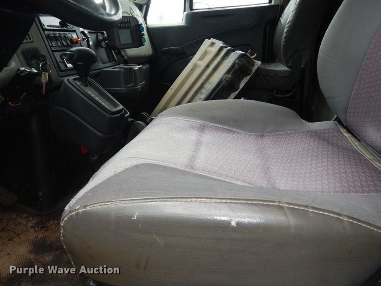 image for item DK7558 2015 International TerraStar  dump truck