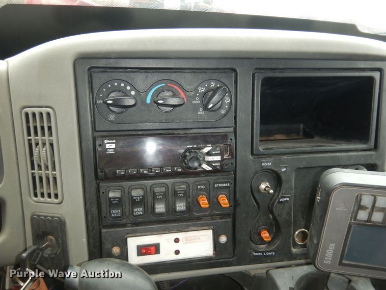 image for item DK7558 2015 International TerraStar  dump truck