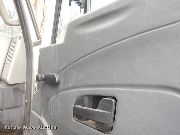 image for item DK7558 2015 International TerraStar  dump truck