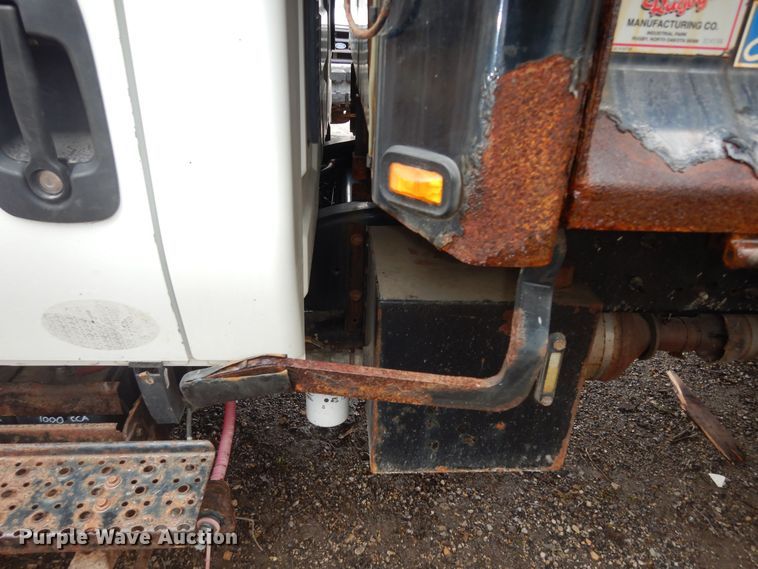 image for item DK7558 2015 International TerraStar  dump truck