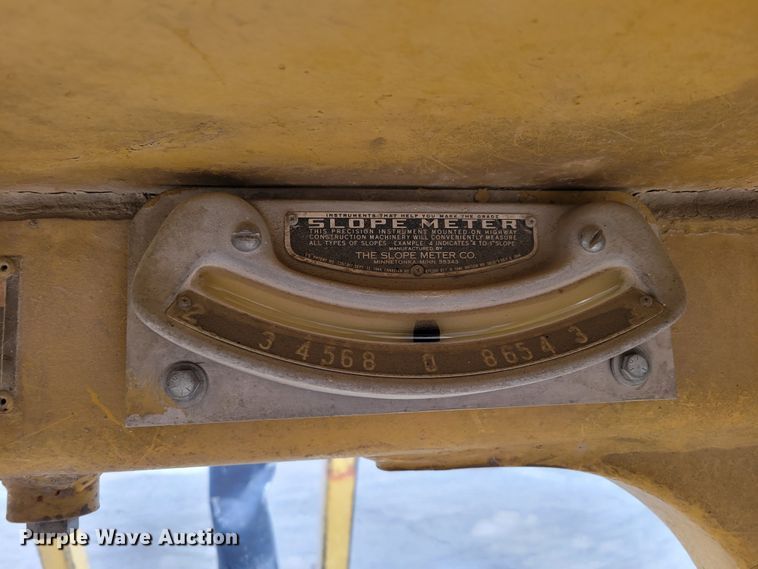 image for item DM8165 1983 Caterpillar D6D  dozer