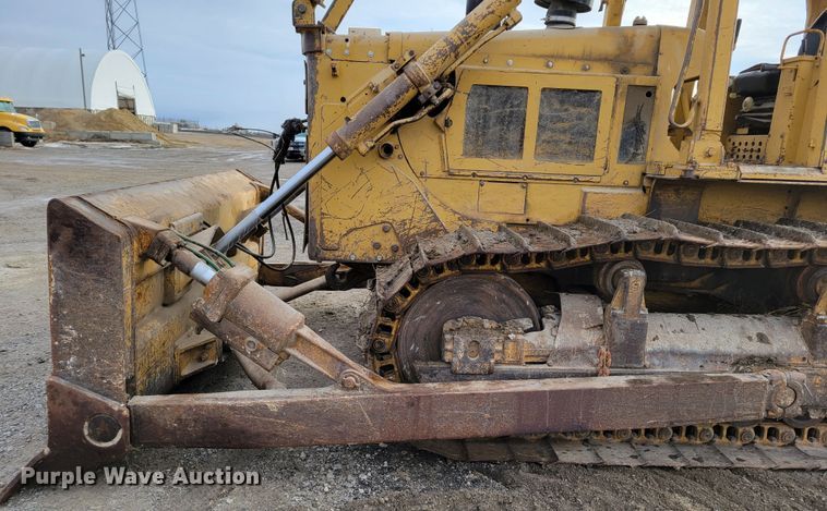 image for item DM8165 1983 Caterpillar D6D  dozer