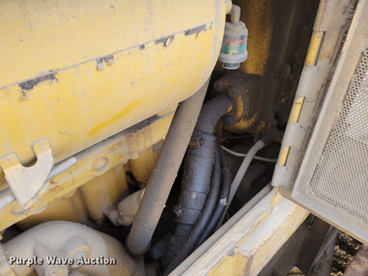 image for item DM8165 1983 Caterpillar D6D  dozer