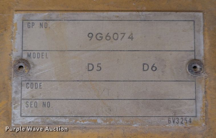 image for item DM8165 1983 Caterpillar D6D  dozer