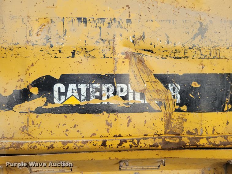 image for item DM8165 1983 Caterpillar D6D  dozer