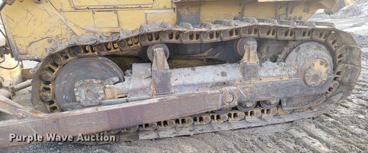 image for item DM8165 1983 Caterpillar D6D  dozer