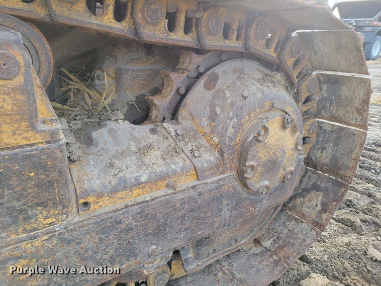 image for item DM8165 1983 Caterpillar D6D  dozer
