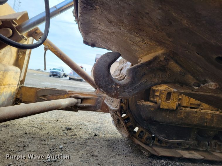 image for item DM8165 1983 Caterpillar D6D  dozer